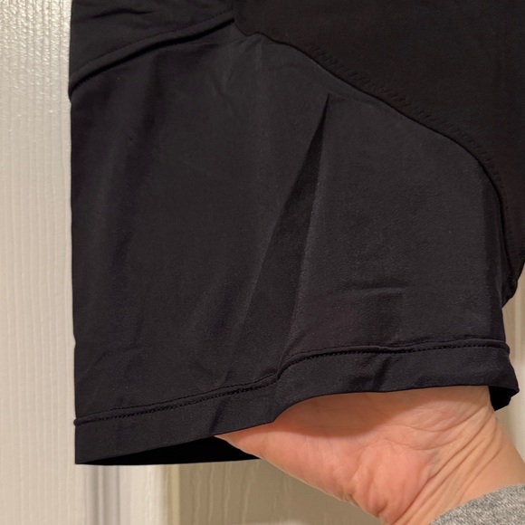 Lululemon Women’s Black Performance Bike Shorts with Mesh Detail - Picture 6 of 10